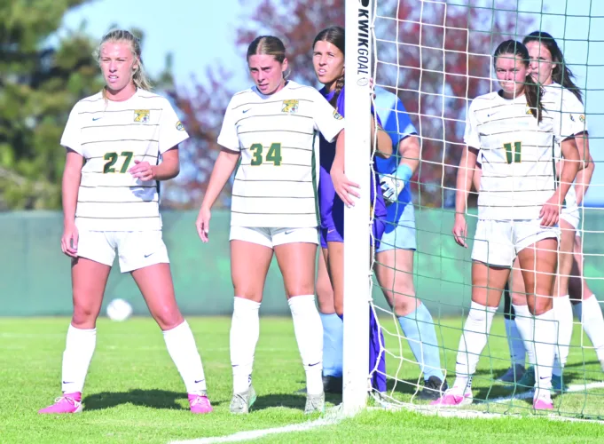 Wildcat women’s soccer not fazed by change of field